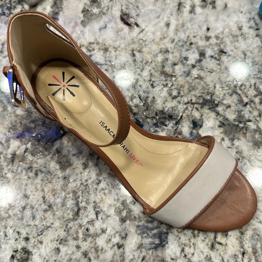 New in box, tan and white wedge